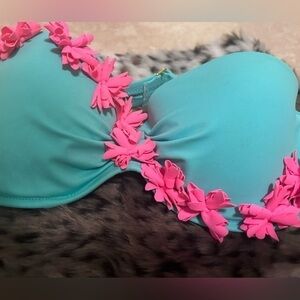 Victoria’s Secret Swimsuit top